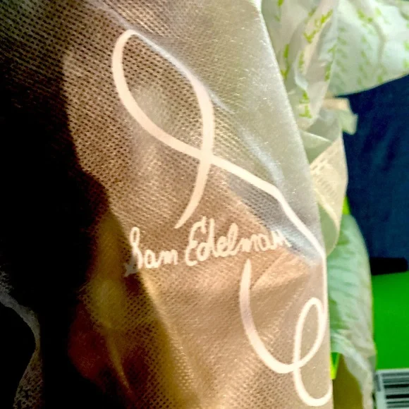 NWB-Sam Edelman, Gold 100% LEATHER Cross- Strap 3” Heel Sandals/Wedges - Picture 14 of 15